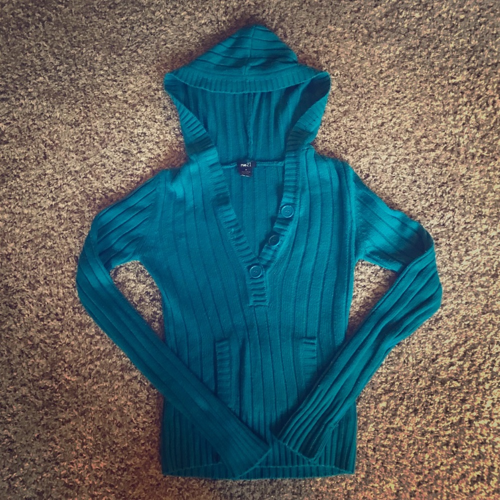 Women’s hooded Sweater